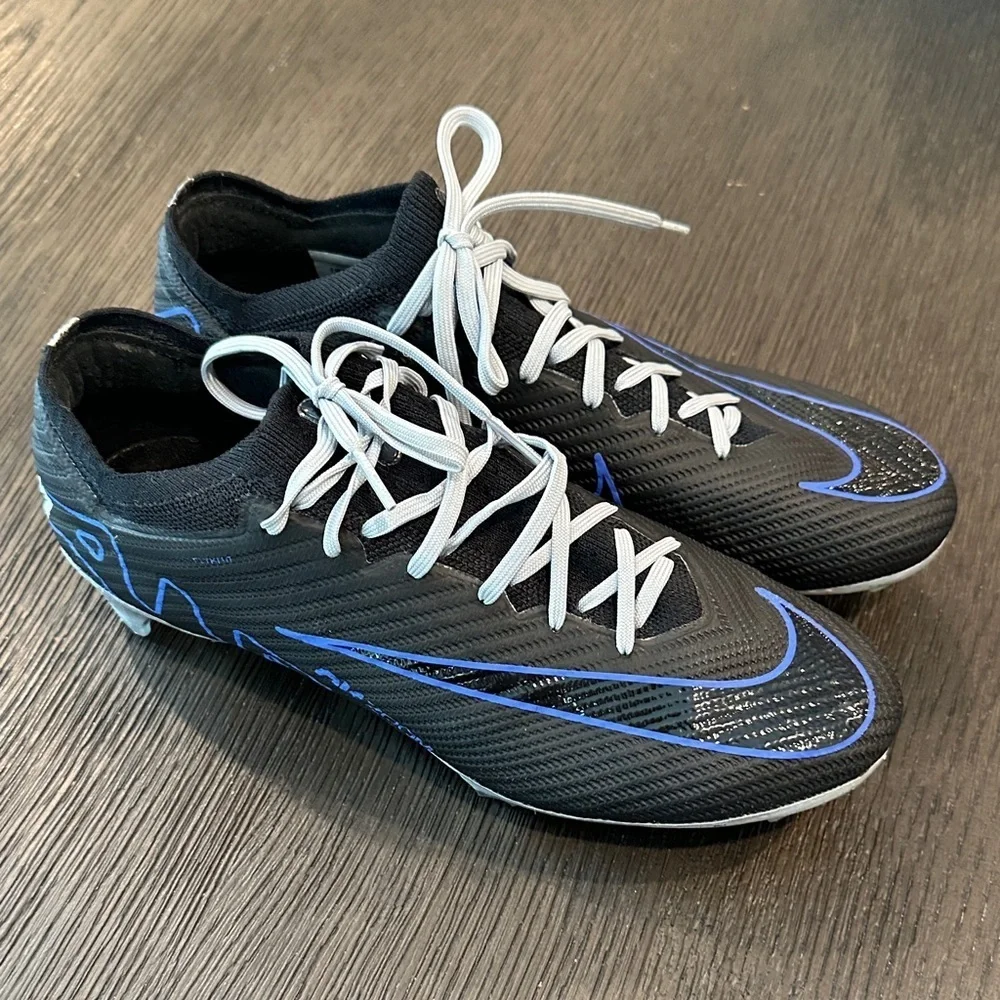 Nike Black and Blue Athletic Shoes